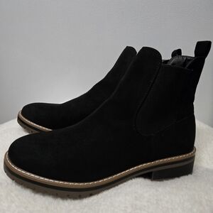 Kensie Klassen Black Suede Booties GUC Size: 12